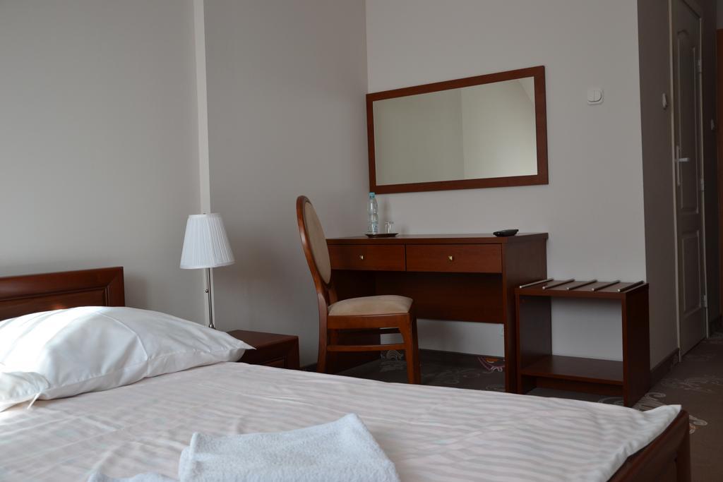 Hotel&Restauracja Zlote Runo Gora Kalwaria Ruang foto