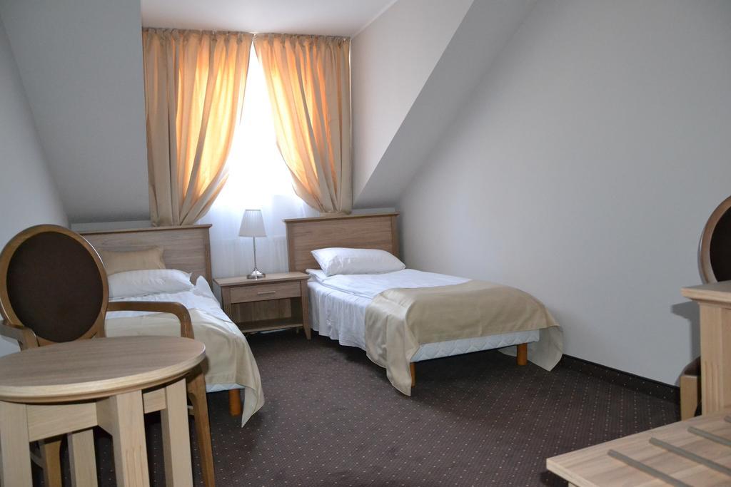 Hotel&Restauracja Zlote Runo Gora Kalwaria Ruang foto