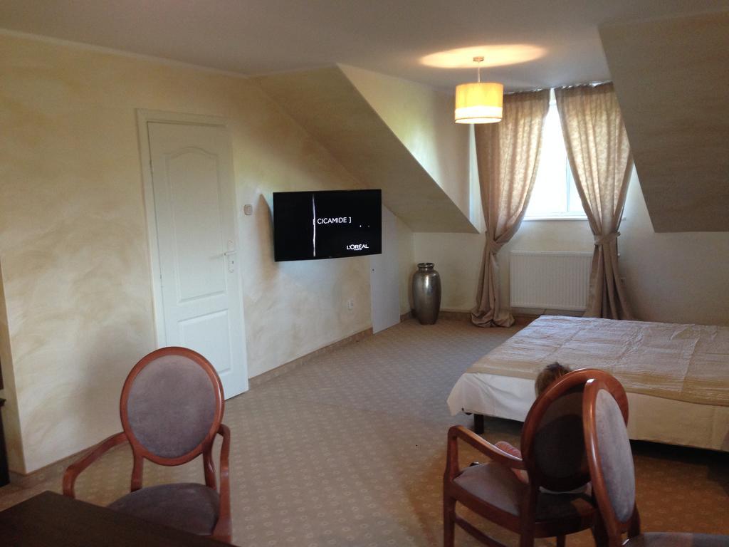 Hotel&Restauracja Zlote Runo Gora Kalwaria Bagian luar foto
