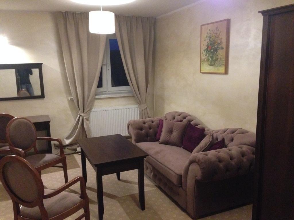 Hotel&Restauracja Zlote Runo Gora Kalwaria Bagian luar foto