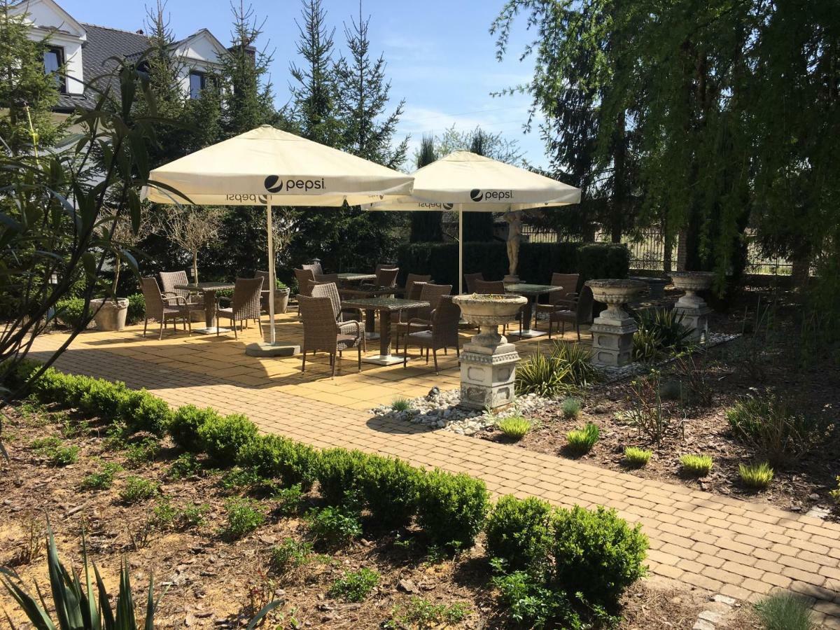 Hotel&Restauracja Zlote Runo Gora Kalwaria Bagian luar foto